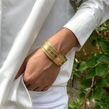 English Victorian Etruscan Style Bangle 800-05019