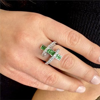 Tsavorite Garnet & Diamond Ring 800-05435