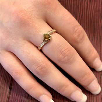 Fancy Color Diamond Ring 130-00128
