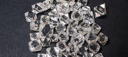 2024 Diamond Stats: Russia Leads in Volume and Value, Namibia Tops in Quality