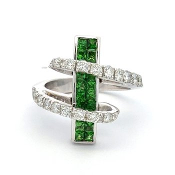 Tsavorite Garnet & Diamond Ring 800-05435