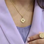 Doves Clover Necklace 160-14530